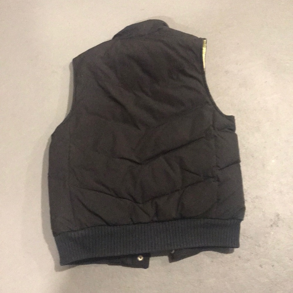 Vest - Picture 4 of 4